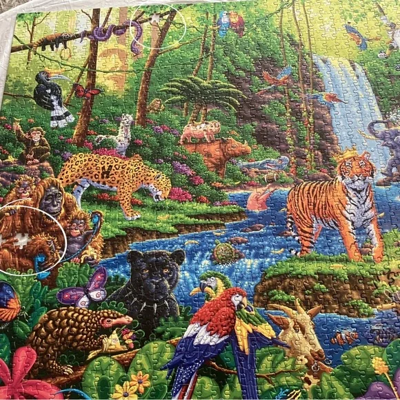 2000pc Puzzle- missing 3pcs - Picture 5 of 5